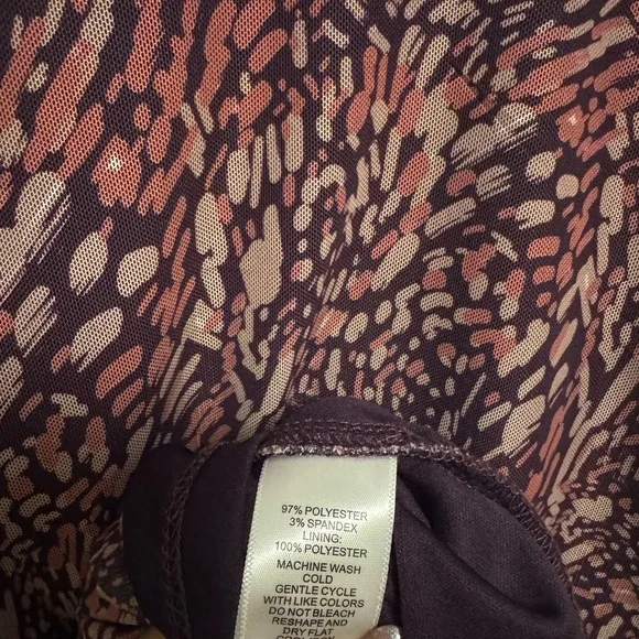 Cable & Gauge Pink and Black Patterned Blouse - Picture 6 of 6